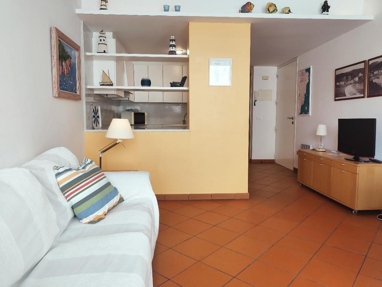 Tamariu Beach 1: Beachfront Wifi Up To 6 Ppl Exterior photo